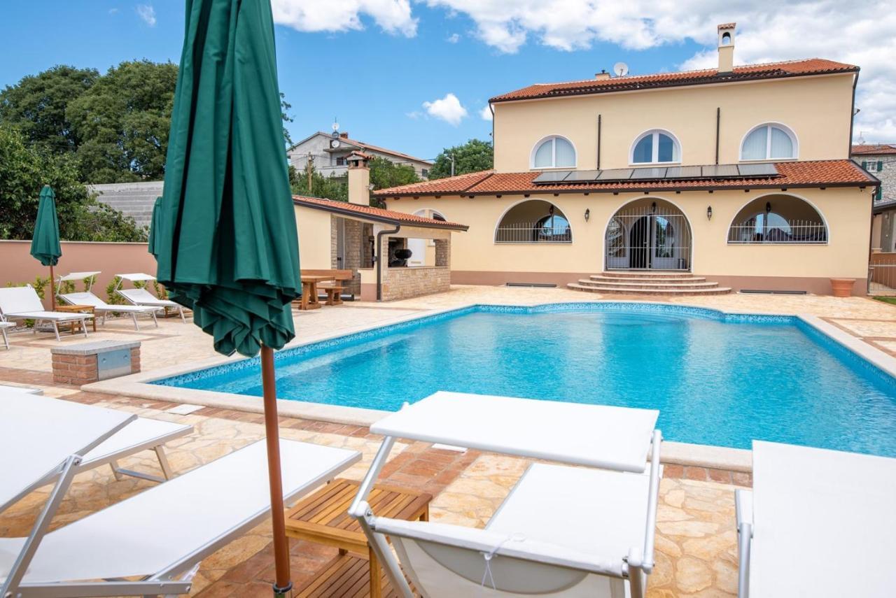 Hotel Via Flavia With Common Pool à Labinci Extérieur photo